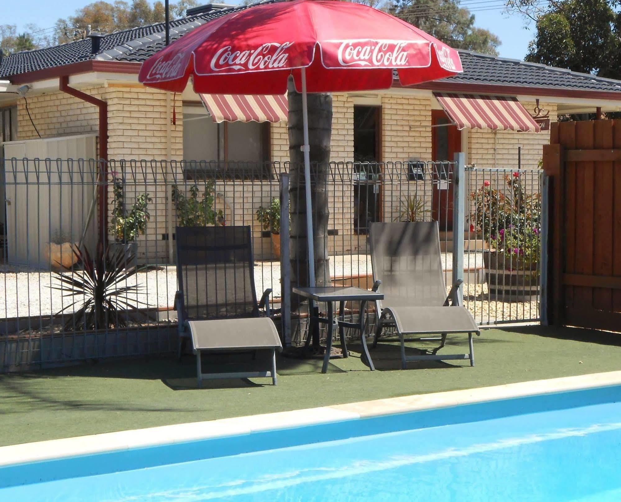 Motel Woongarra Rutherglen Exterior foto